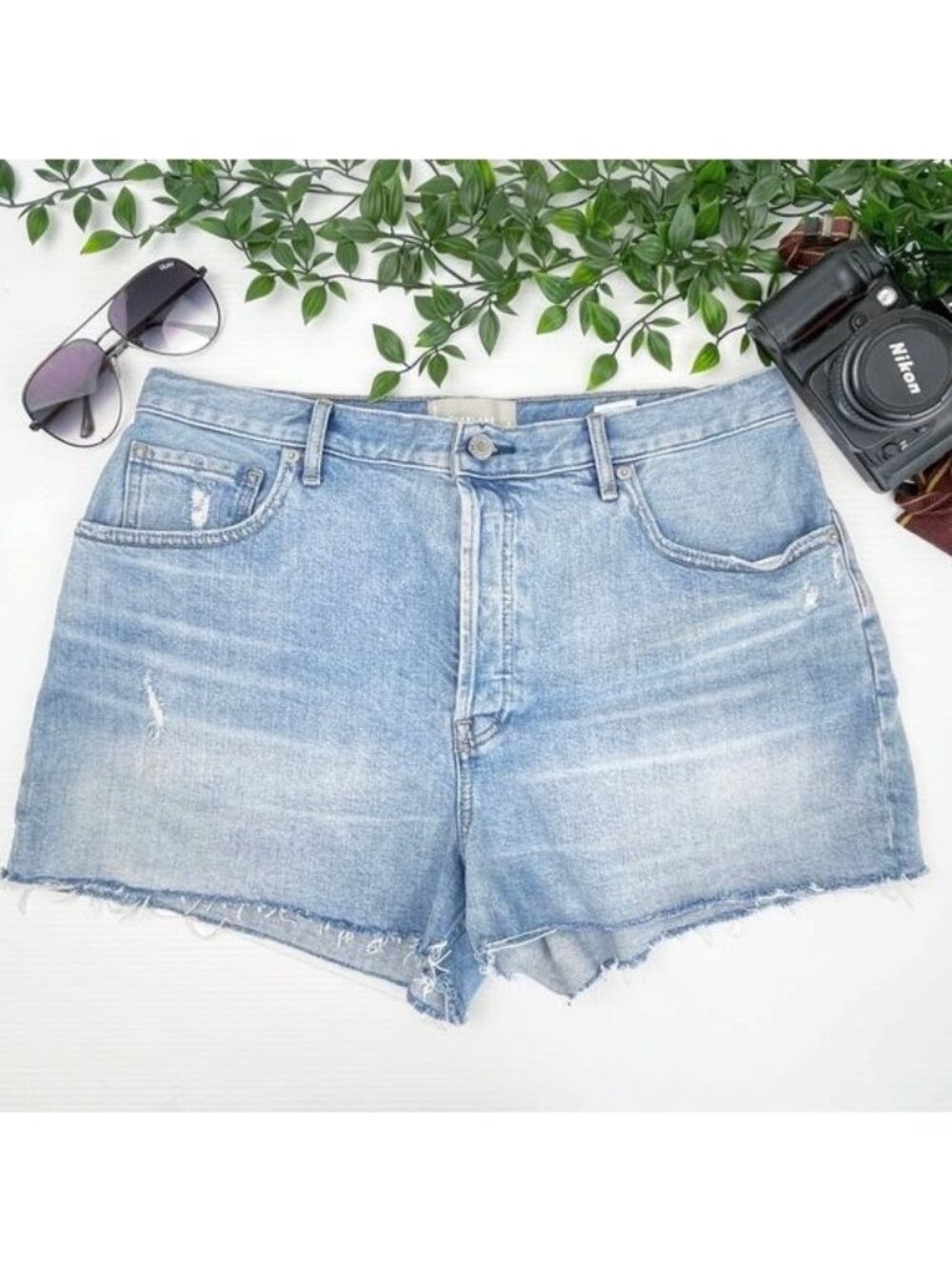 Everlane The Cheeky high rise light blue denim Short 32